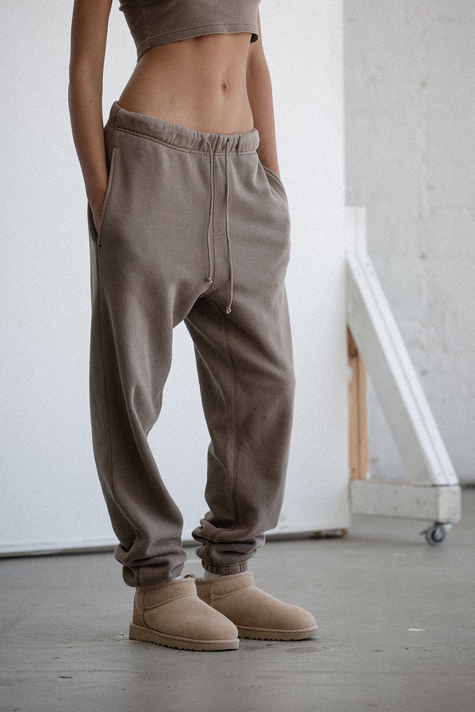VINTAGE BROWN SWEATPANTS