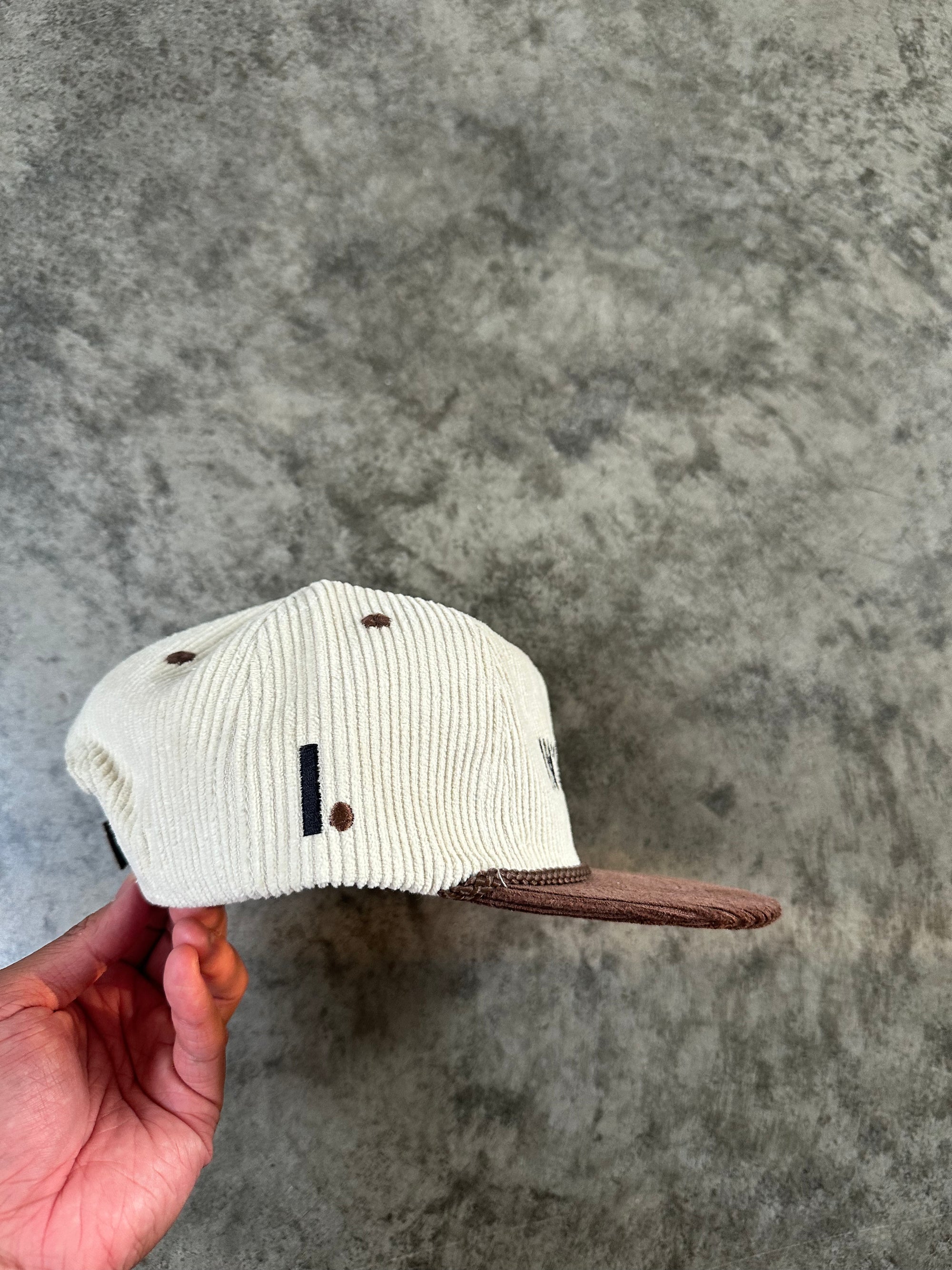VINTAGE INSCENTIVE CAP ESPRESSO & CRÈME CORDUROY