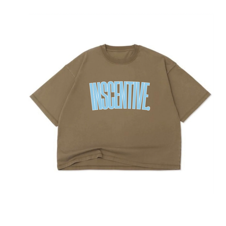 baby blue on mocha jumbo print tee