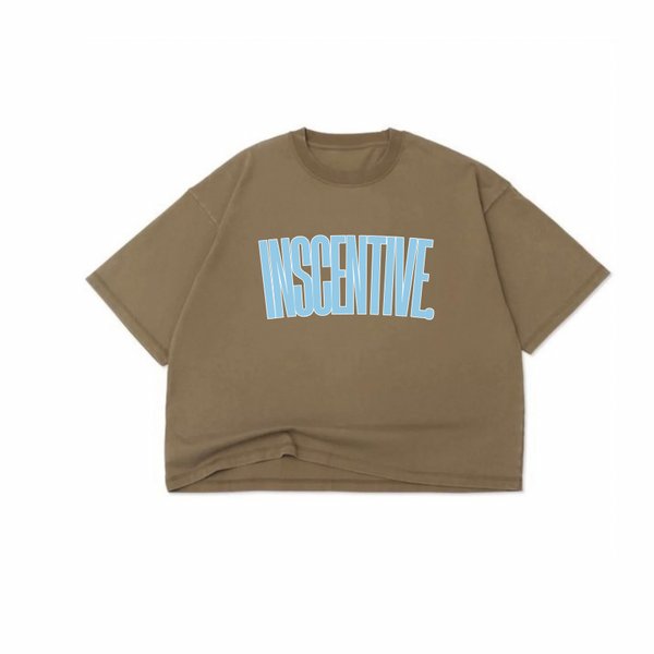 baby blue on mocha jumbo print tee