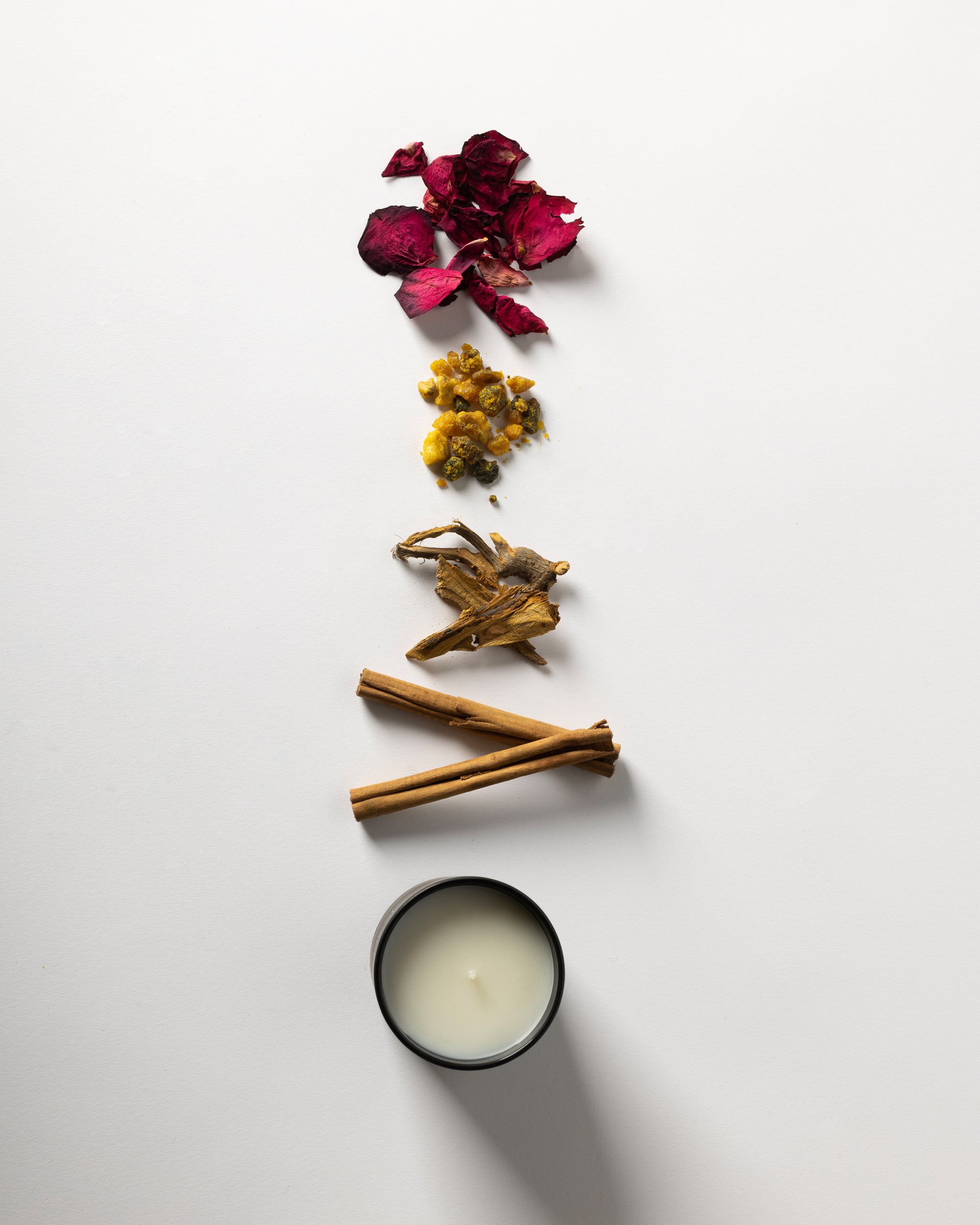 a spring morning, laundry is folded, your coffee is in your hand, ready to relax on a sunday. a delicate scent of florals mixed with a musky amber aroma. an alternating masculine/feminine scent of a natural centifolia rose harmonized with warm, spicy, woodsy notes of cedar.  Fragrance notes: Top: rose centifolia Bottom: amber, cedar, musk
